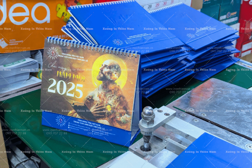 Lịch bàn Công Giáo