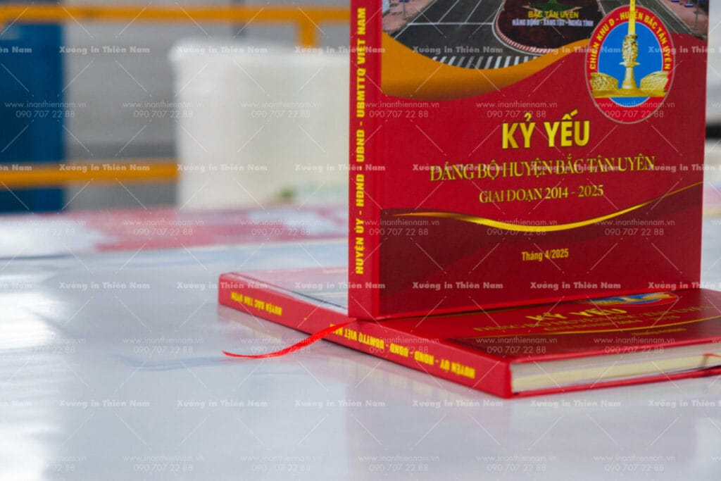 Kỉ yếu keo gáy may chỉ